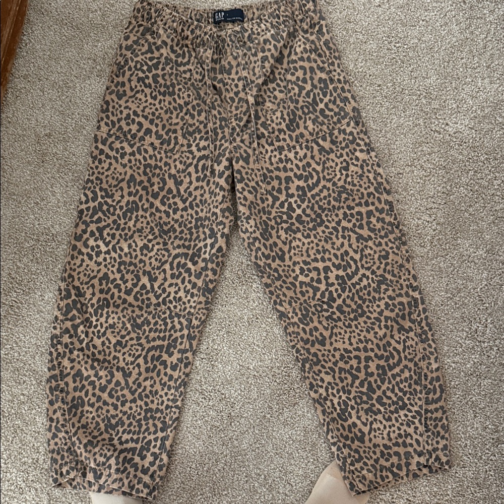 GAP Animal Print barrel Pull-On Pants